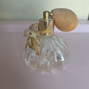 Vintage Style Clear Glass Perfume Bottle with Atomizer